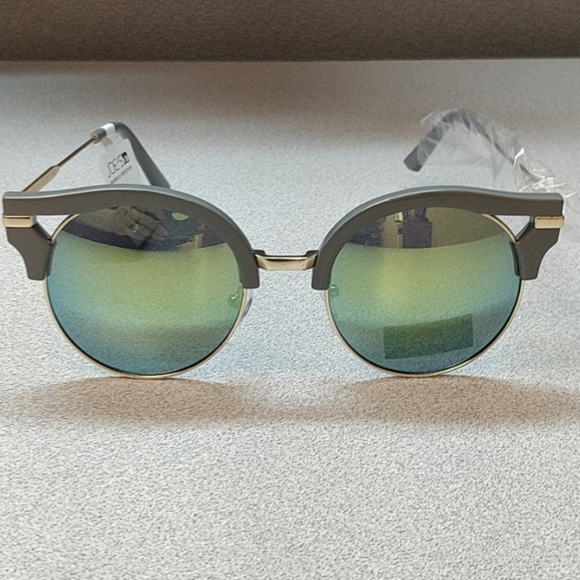 Joe's Jeans Accessories - Joe's jeans gray cat eye framed len sun…